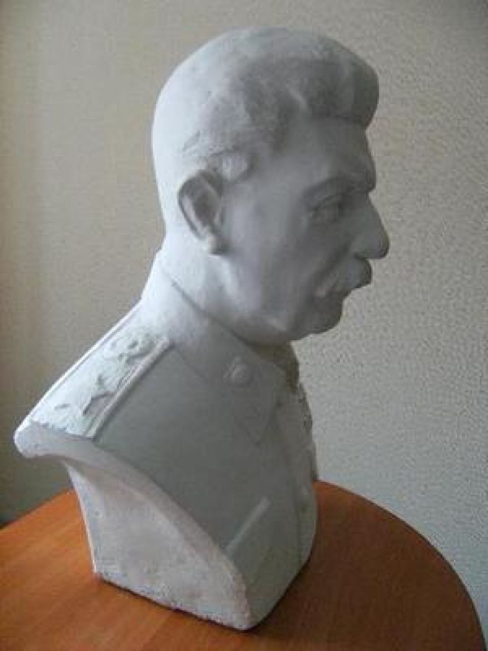 Алтайские коммунисты отпраздновали 130-летие Сталина.
Фоторепортаж.