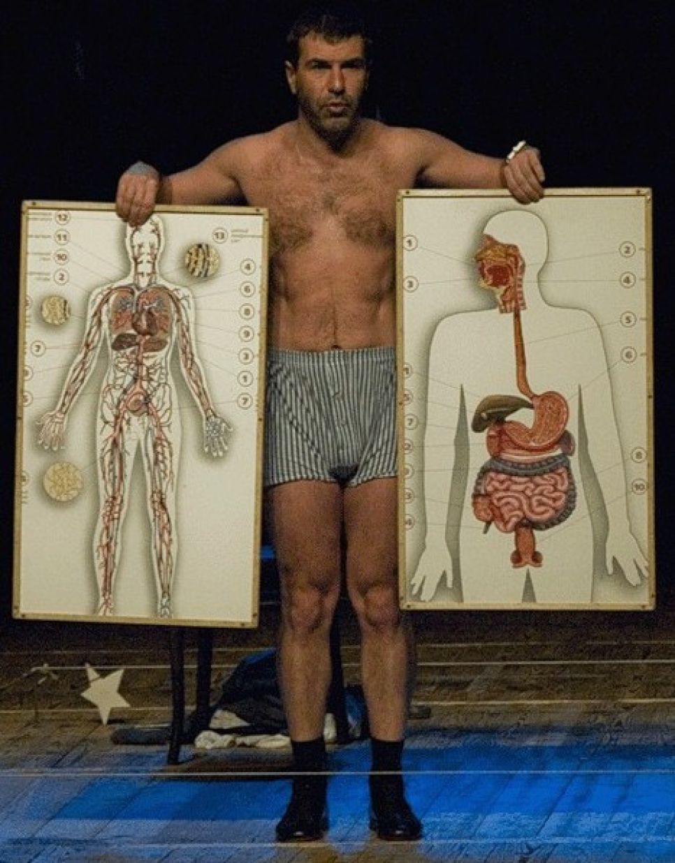 В барнаульском клубе любителей психологии "Киномафия" пройдет
показ моноспектакля Евгения Гришковца "ОдноврЕмЕнно".