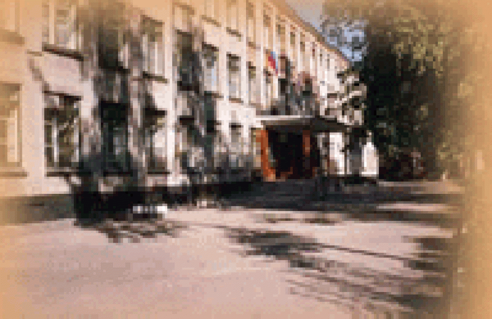 Преподаватель барнаульской школы N25: 1 сентября 2010 года
школы, выпускниками которой были Михаил Щетинин и Владимир
Колганов, не станет.