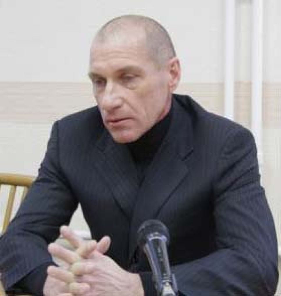 Происхождение инфицированных яиц,
вызвавших заражение более 400 работников "Алтайского бройлера",
по-прежнему неизвестно: очаг опасной инфекции остается не
найденным.