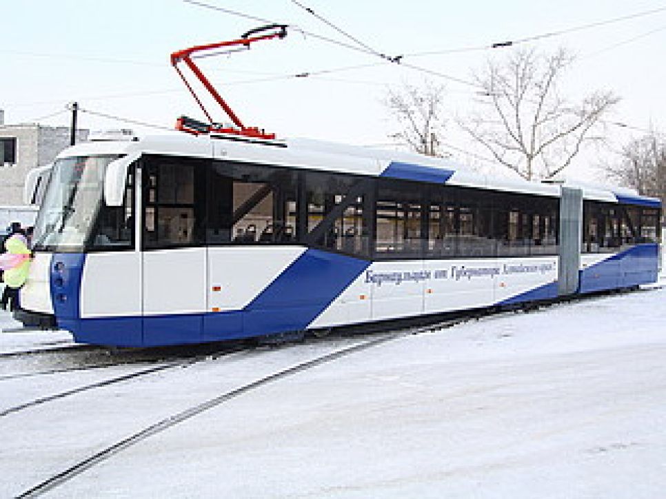 Депутат АКЗС пожаловался в администрацию президента на
"трамвай имени Карлина" как образец неэтичной "рекламы
губернатора на транспорте".