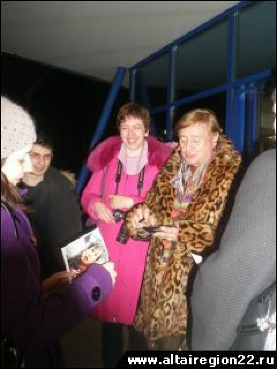 Режиссер Роман Виктюк прибыл в Барнаул для работы над
спектаклем "До свидания, мальчики".