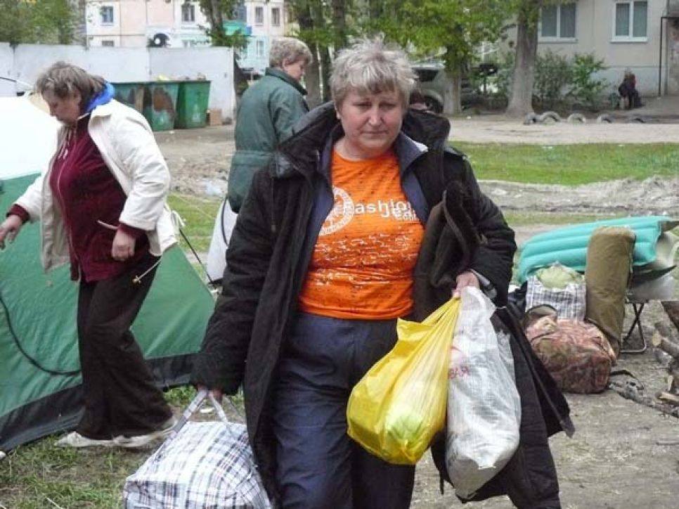 К концу третьего дня голодовки власти Рубцовска пустили
рабочих в теплое помещение.