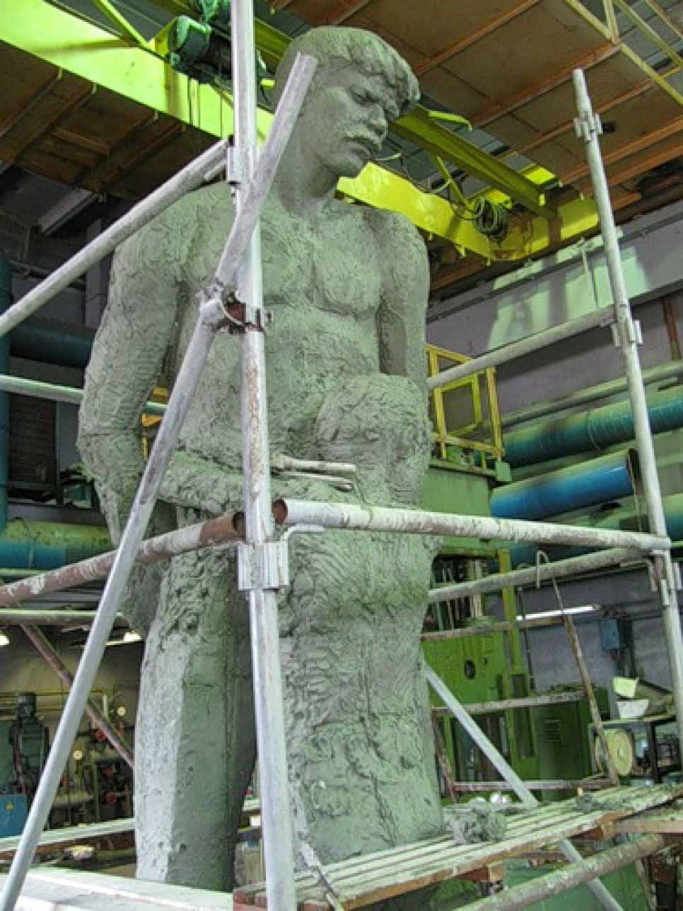 Памятник жертвам политических репрессий, который 
будет установлен в Барнауле, изготавливают в московской мастерской. Фото.