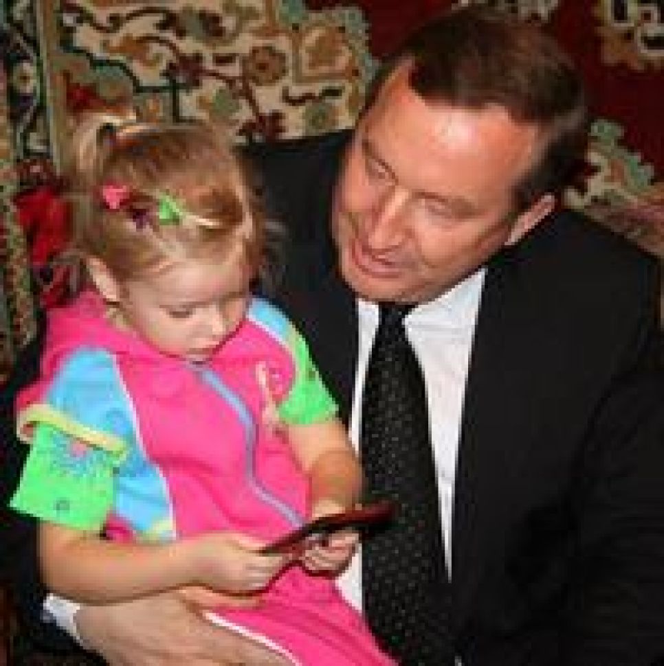 Губернатор Алтайского края Александр Карлин - о воспитании
детей.
