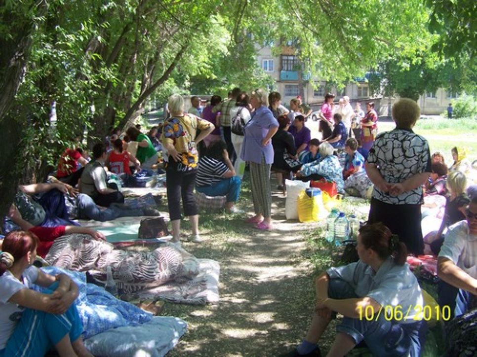 Вторая голодовка работников "Алттрака" в Рубцовске.
Фоторепортаж.