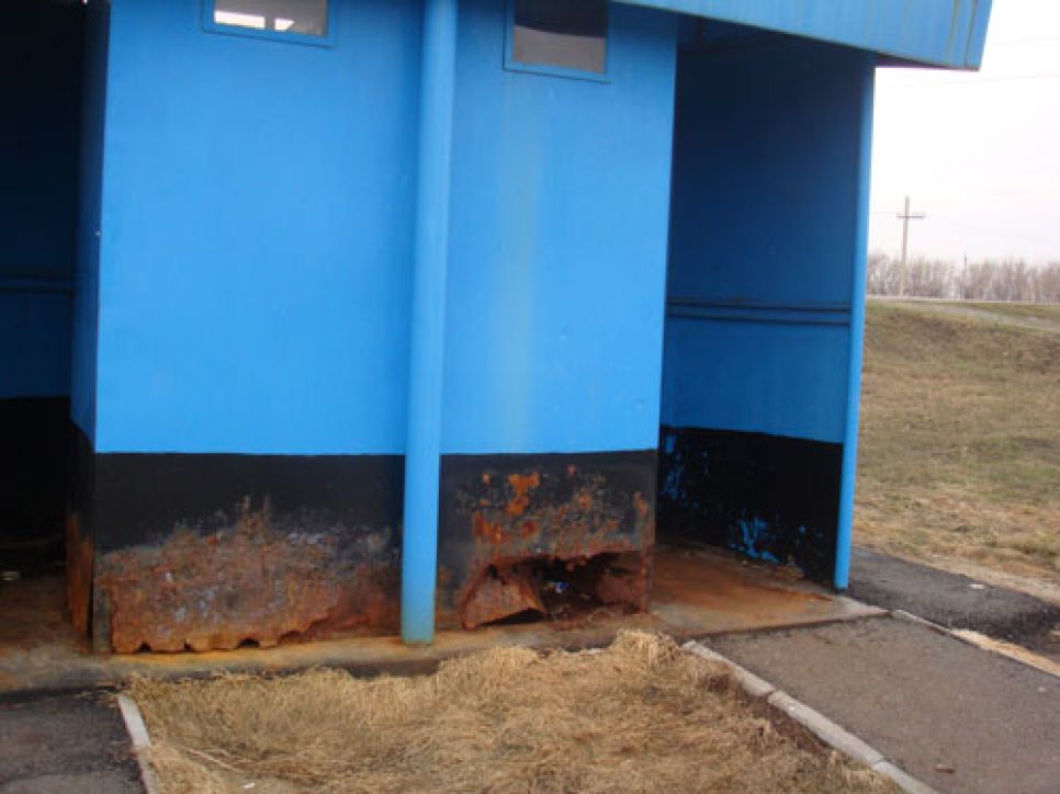 "Евдокимовцы" просят  вице-губернатора Ишутина направить часть инвестиций на строительство
капитального туалета у мемориального комплекса на месте гибели
"народного губернатора": давайте не будем омрачать впечатление
десятков тысяч человек об Алтайском крае, давайте поставим
на этом месте нормальный туалет!