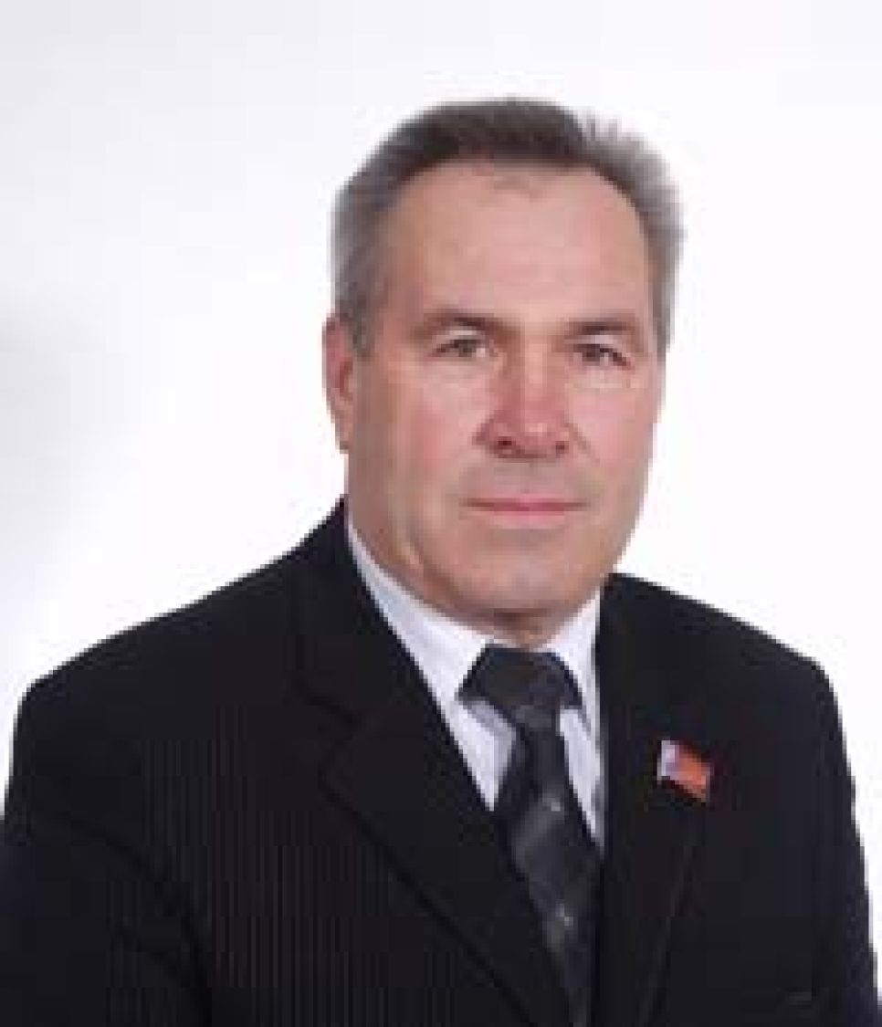 Депутат Заксобрания Алтайского края Сергей Серов отвечает
депутату Госдумы Алексею Багарякову: Крестьянские проблемы вновь
становятся объектом политических спекуляций и демагогии!