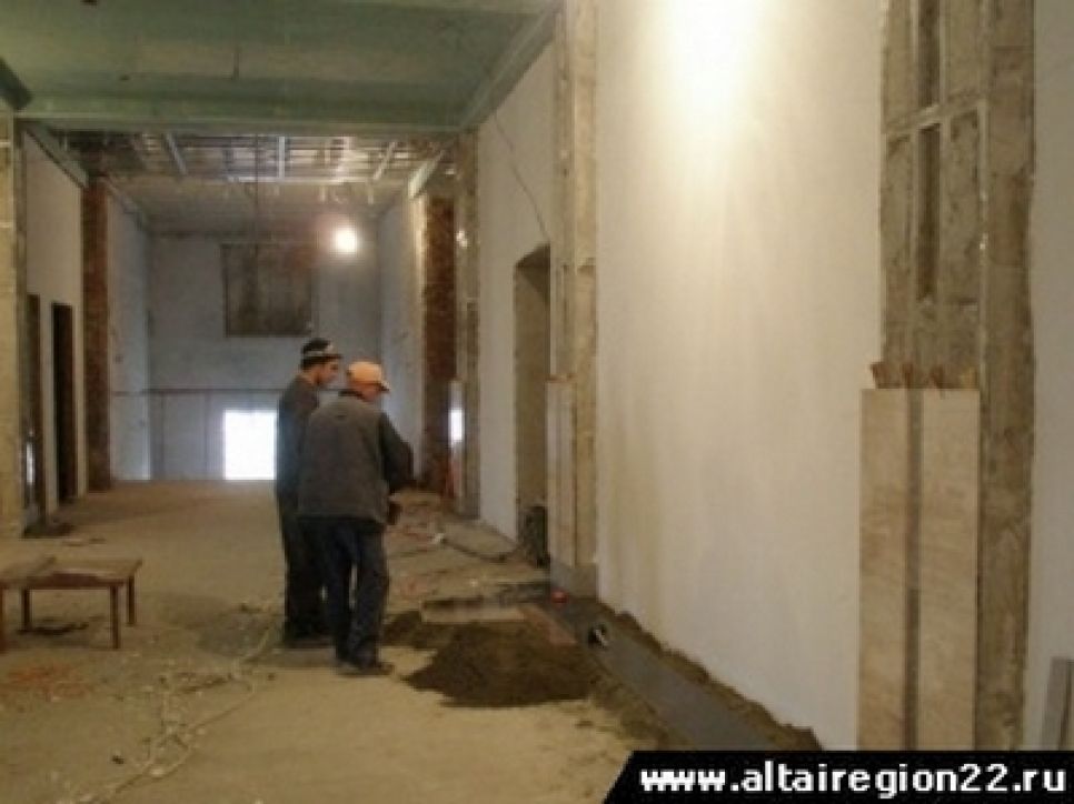 В здании ДК БМК, где разместится Молодежный театр Алтая,
завершились основные строительные работы.