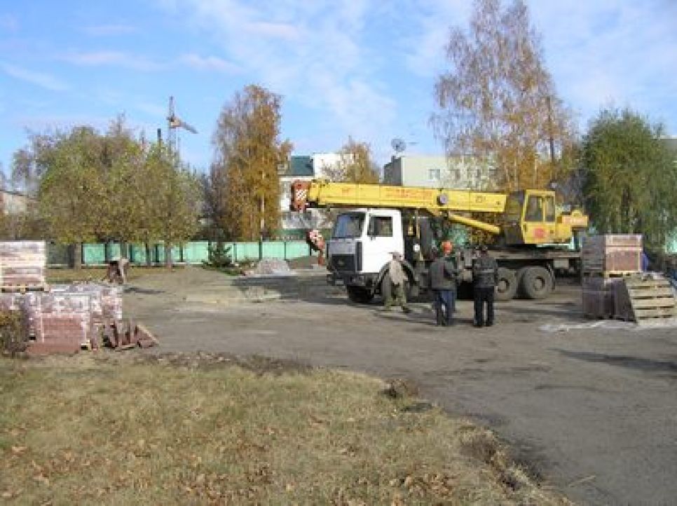 Памятник жертвам политрепрессий привезли в Барнаул.Фото.