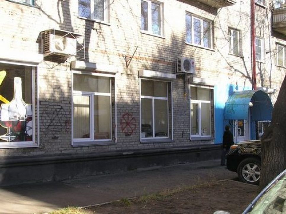 Утром 7 октября хулиганы разрисовали стены синагоги Барнаула.