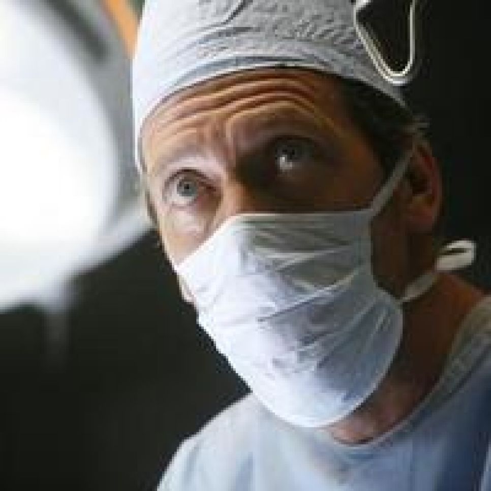 Алтайский доктор о ситуации с гибелью двух пациентов в краевом
ожоговом центре: сравнивать эффективность резинового
мешка и аппарата ИВЛ - это всё равно, что сравнивать черепаху и самолёт!