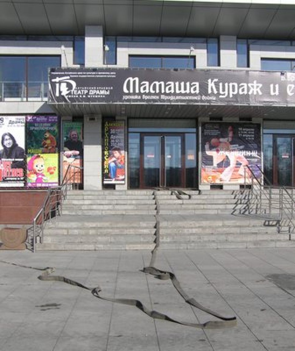 Пожар в драмтеатре и теракт в аэропорту:в Барнауле прошли учения спецслужб. Фото.