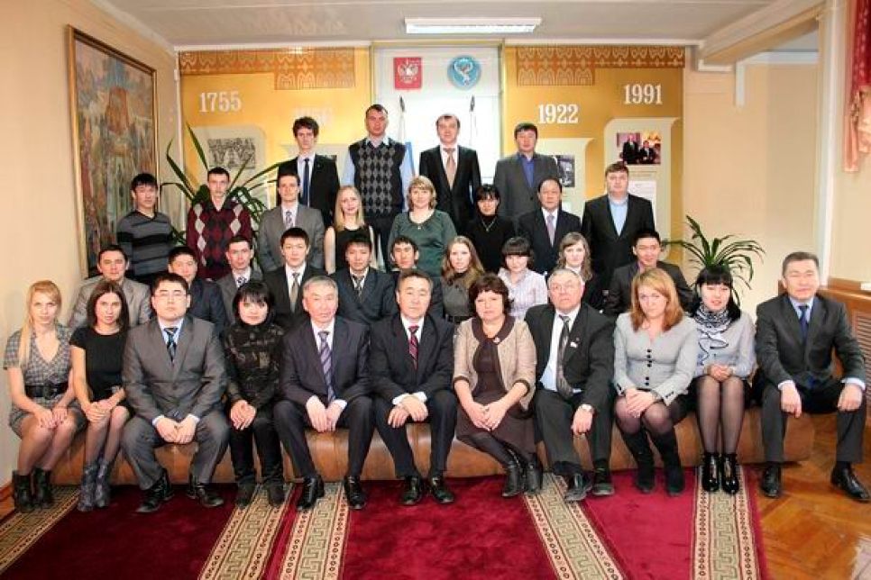 В руководство Молодежного парламента в Республике Алтай вошли
представители четырех парламентских политпартий.