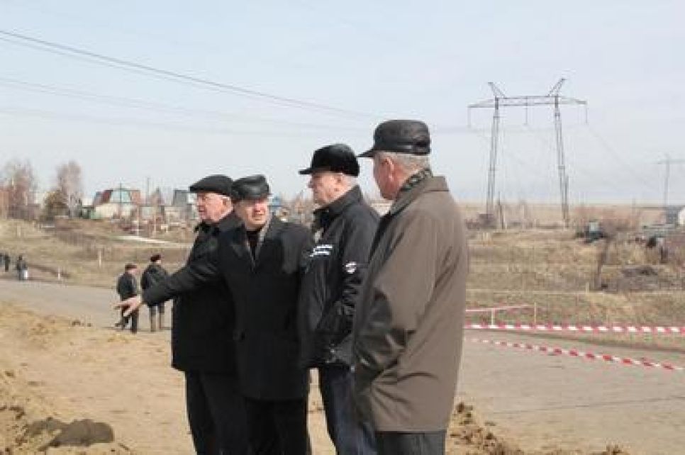Разрушенную трассу, соединяющую Научный городок с Барнаулом,
горадминистрация  планирует открыть уже сегодня.