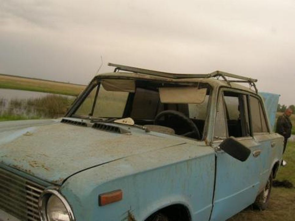 В Алтайском крае автомобиль  опрокинулся  в реку Бурла: водитель и
пассажирка погибли.