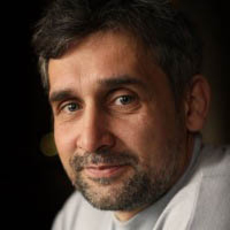 Общественник Сергей Андреев о нападении на семью фермера
Устинова: если дело тихо закроют, это сделает версию с причастностью
компании "Приосколье" к этому нападению основной.