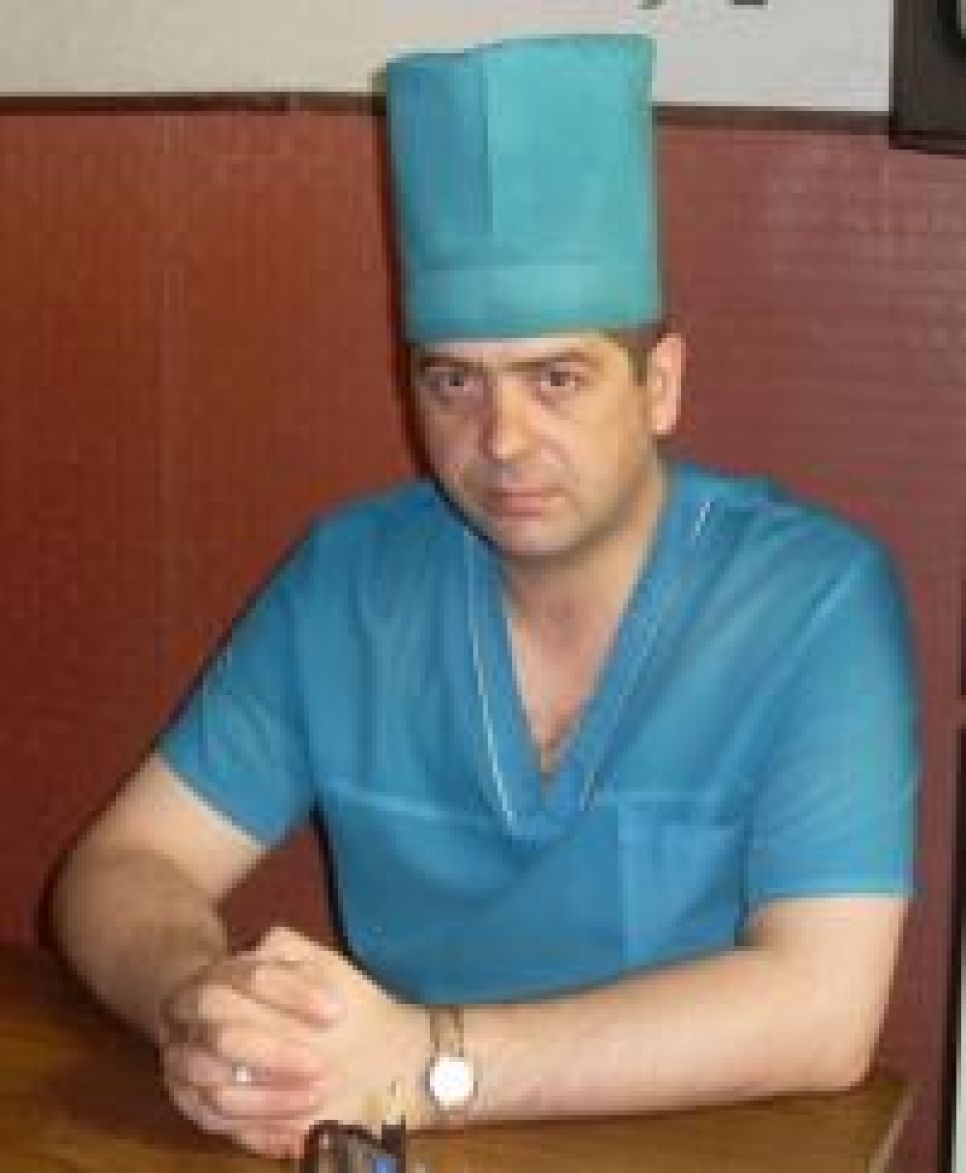 Барнаульский анестезиолог-реаниматолог Юрий Мишенин: Новый
закон о здравоохранении позволяет оставить без необходимой помощи
огромное количество людей и это чудовищно!