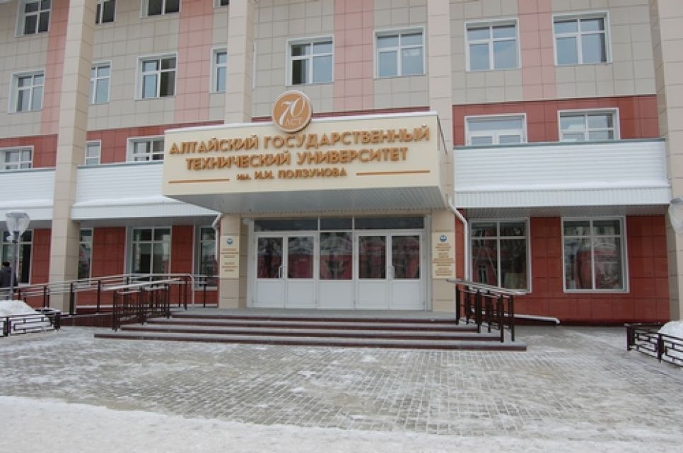 Занятия в новом корпусе Алтайского "политеха" планируется
начать в новом семестре.