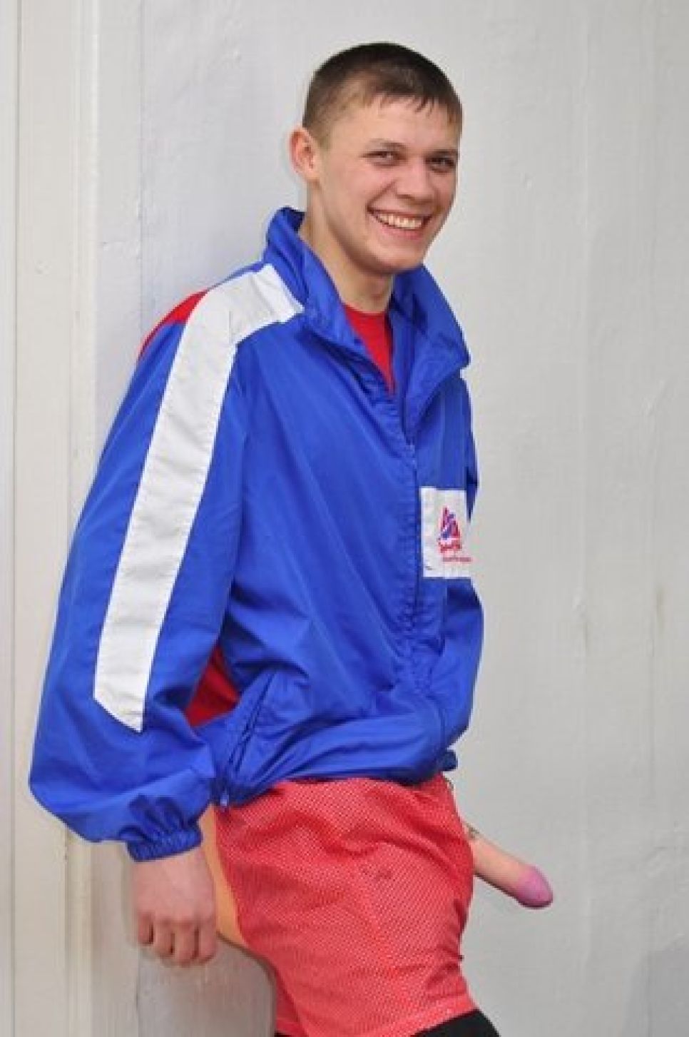 Власти Алтайского края намерены поручить скандально известному
пьянками и дебошами "Снежному десанту" сбор материалов для
издательского проекта "летописи алтайского крестьянства".