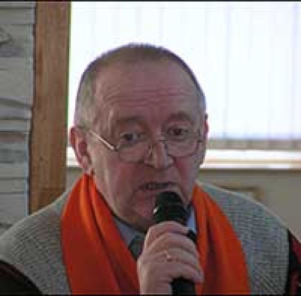 Алтайский общественник Константин Емешин предлагает оценить -
есть ли еще шансы на эволюционное развитие, составив об этом
специальный экспертный доклад.