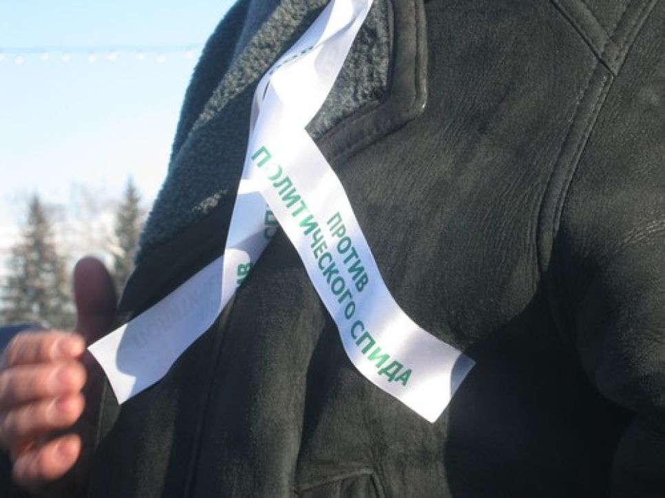 Барнаульский митинг "За честные выборы": "Люди волнуются три -
Путин, суши сухари!"