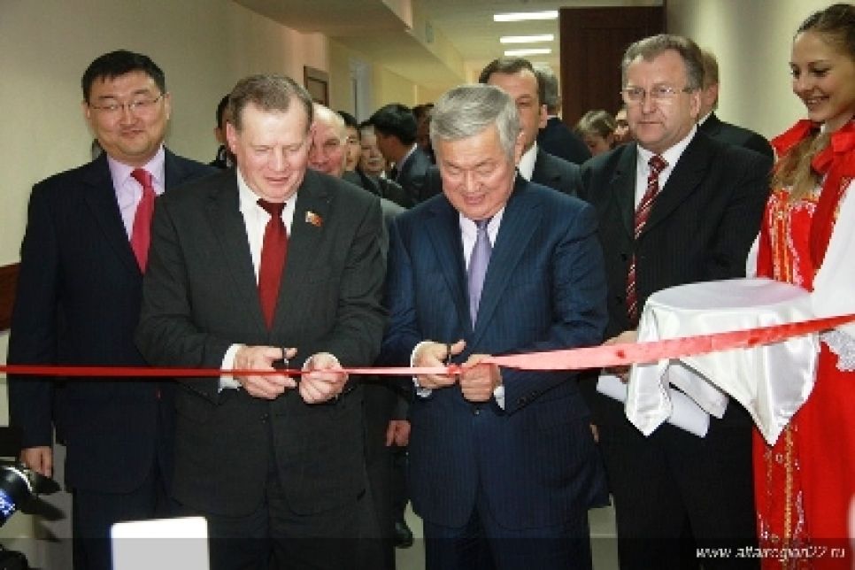 Центр казахского
языка и культуры открылся в Алтайском техническом университете.