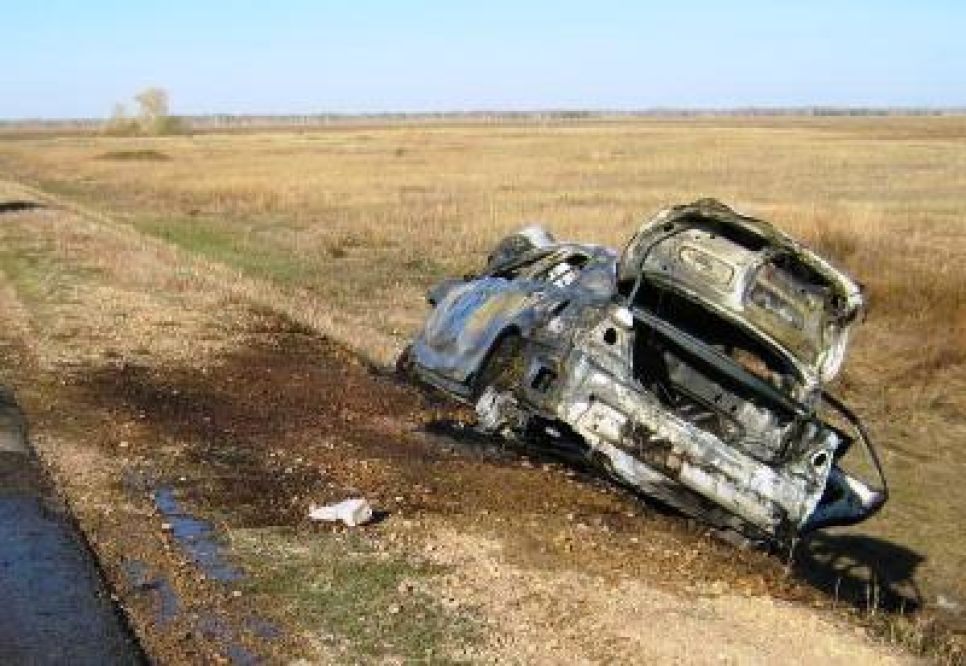 В Алтайском крае иномарка врезалась в КамАЗ: один человек
погиб.