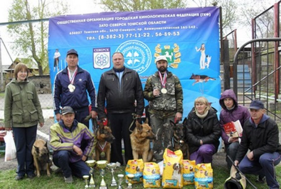 Алтайские служебные собаки выиграли шесть золотых медалей на чемпионате СФО 
по спортивно-прикладному собаководству.