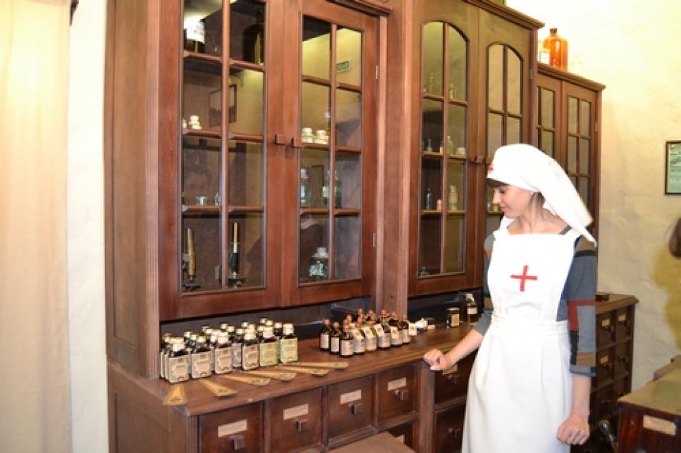 В реконструированном здании первой алтайской аптеки в Барнауле открылся музей "Горная аптека". Фото.