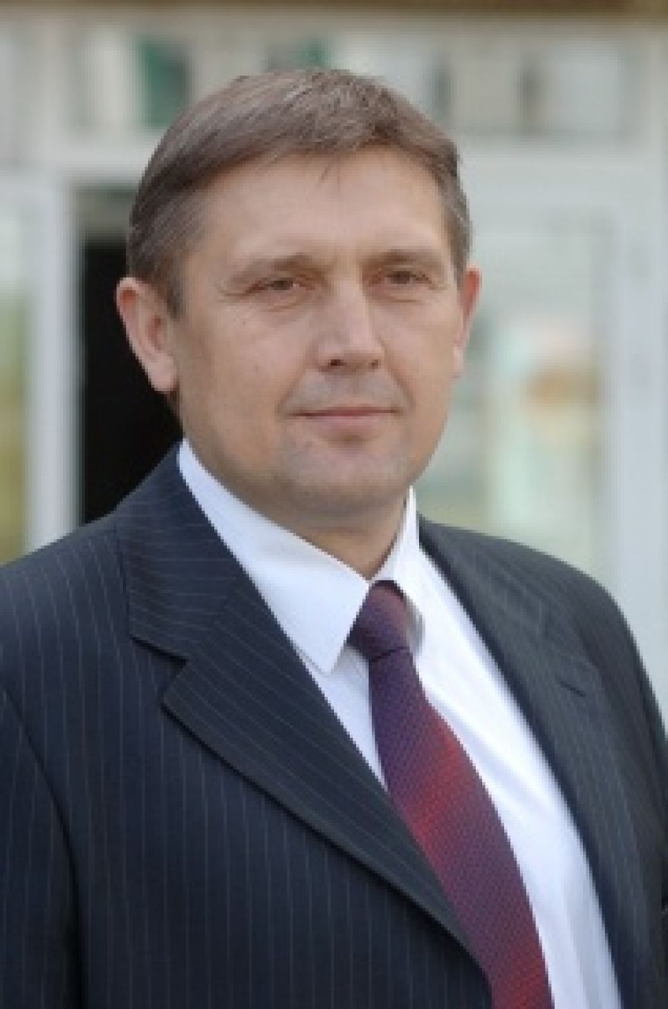 Управление лесами Алтайского края возглавил начальник Бобровского лесокомбината холдинга "Алтайлес" Сергей Самсоненко.