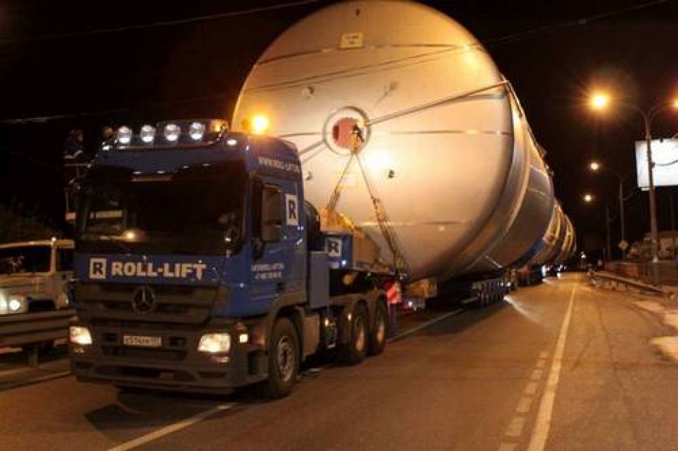 ОАО "Совфрахт" совершило нестандартный проект перевозки пивных танков.