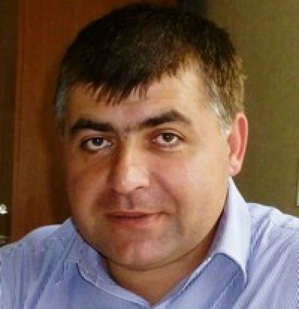 Суетский коммунист Манвел Аракелян требует от Михаила Заполева отчитаться о судьбе миллионов, 
полученных им на прошлую выборную кампанию.