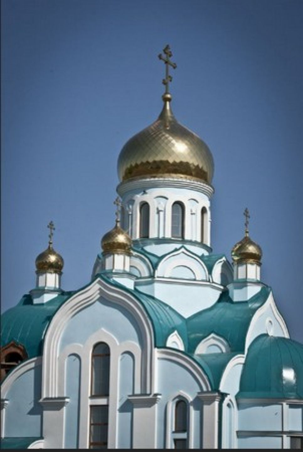Ростовская предпринимательница достроила храм в алтайском селе Малышев Лог. Фото.