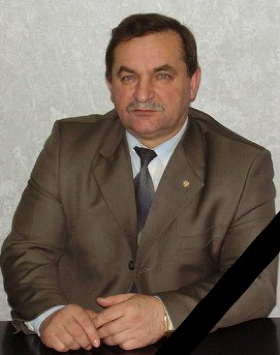 Скончался директор  Алтайского государственного колледжа Владимир Сапронов.