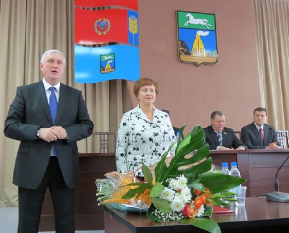 Людмила Зубович избрана главой Барнаула. Фото.