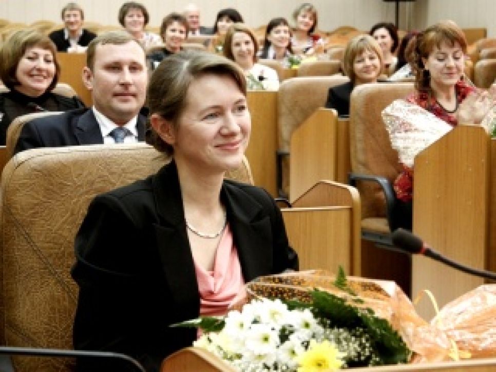 Елена Безрукова назначена начальником управления Алтайского края по культуре и 
архивному делу.