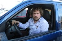 Герой России Александр Кузнецов приступил к бессрочной голодовке у входа в барнаульский ЦУМ