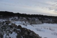 Жители барнаульского поселка Кирова опасаются, что из-за вывоза снега на  пруд их дома весной могут быть затоплены