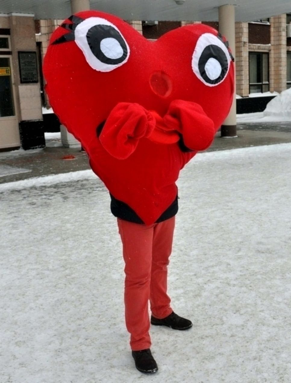 Для барнаульцев изготовили большую «Валентинку для всех»