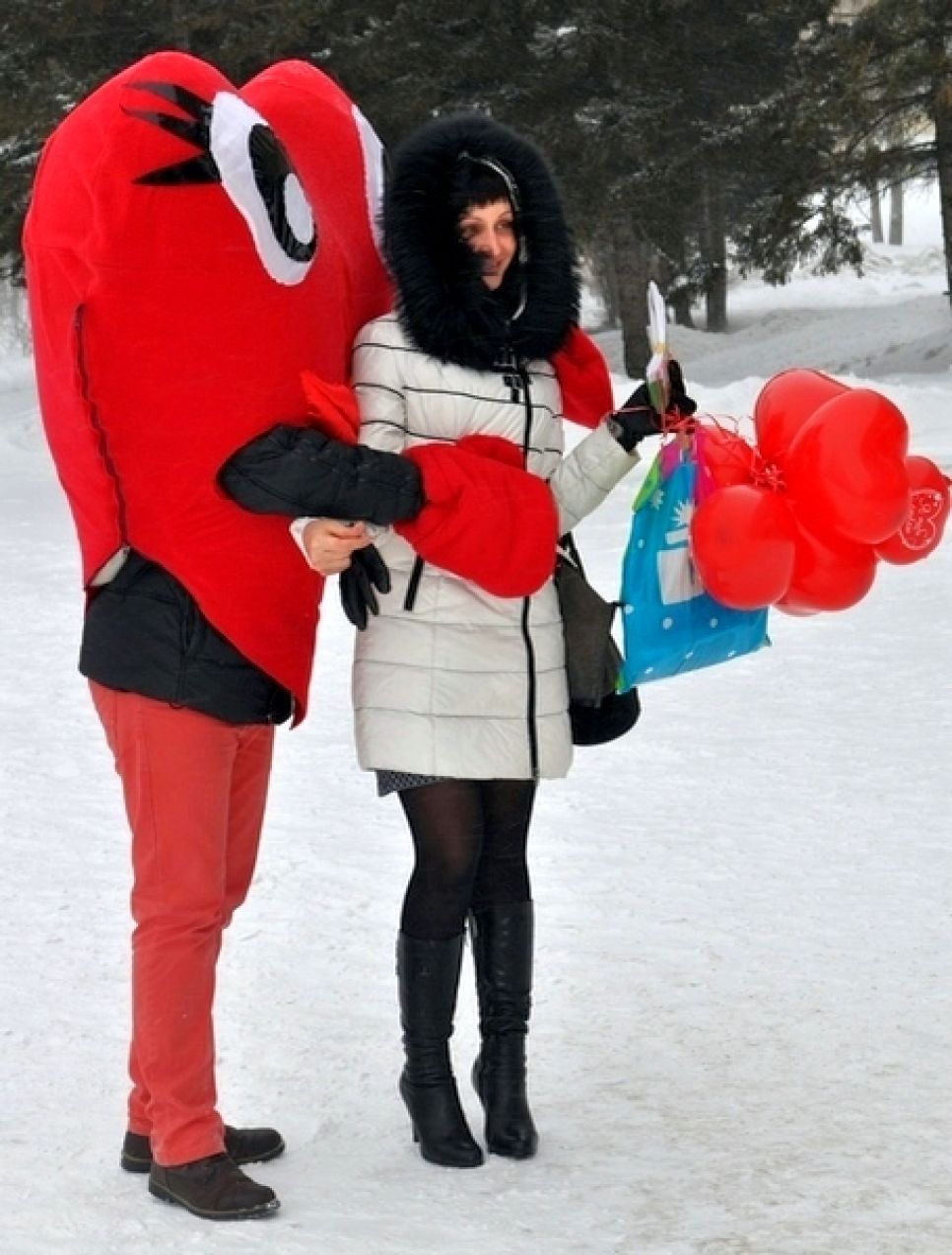 Для барнаульцев изготовили большую «Валентинку для всех»