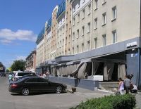 В Барнауле снова пытаются демонтировать летнюю веранду «Крем-Холл»