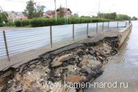 Десятки метров набережной Камня-на-Оби рухнули в воду на глазах горожан
