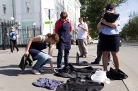 Центр Барнаула оцепили из-за подозрительной сумки у ворот алтайской полиции