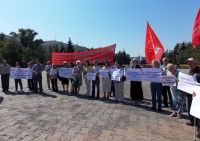 Обманутые дольщики продолжают митинговать в Барнауле