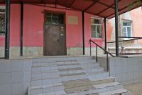 Крыльцо после установки перил