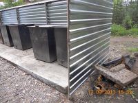 Ни один бак не подписан