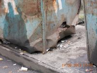 Баки ржавые, без крышек, внутри «куча-мала»: опасные медотходы в Бийске хранятся под открытым небом