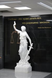 В Барнауле «дом Фемиды» торжественно открыли спустя несколько месяцев его работы