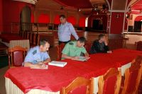 Составление сметы расходов по сносу ресторана «Арарат» <nobr>11.07.2013 г.</nobr> Фото сайта УФССП по Алтайскому краю"
 title=